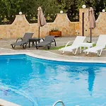 Lägenhet Diwani Luxury Villas Lixouri