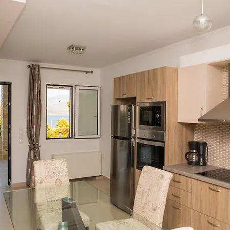 Diwani Luxury Apartamento Lixouri