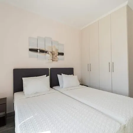 Diwani Luxury Villas *