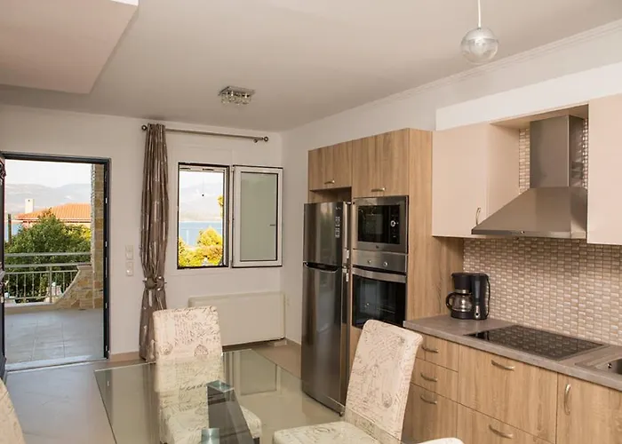 Diwani Luxury Apartment Lixouri