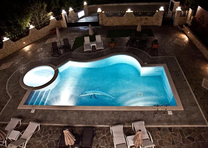 Diwani Luxury Villas *