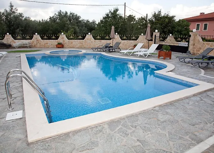 Diwani Luxury Apartment