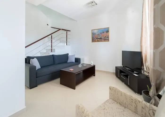 Diwani Luxury Apartment Lixouri